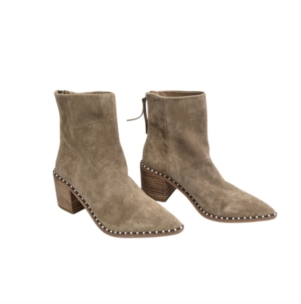NWOT Steve Madden Aquarius Suede Ankle Boots in Tan